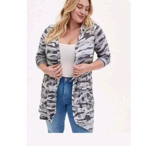 Torrid open front hooded anorak sz 3 / 3XL grey camo drawstring waist